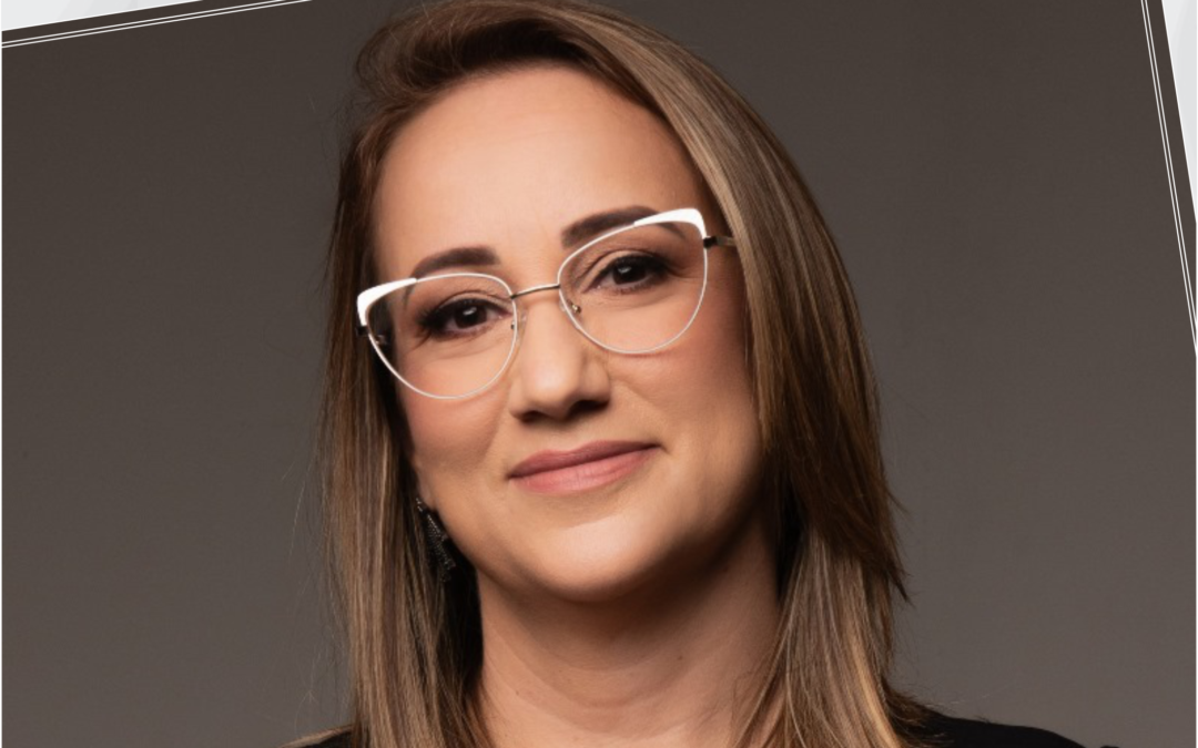 Carol Godoi Hampariam é nossa nova autora na Editora Discurso